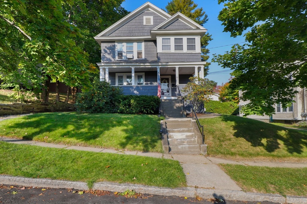 82 Brantwood Road Worcester, MA 01602 - Photo 2 of 28