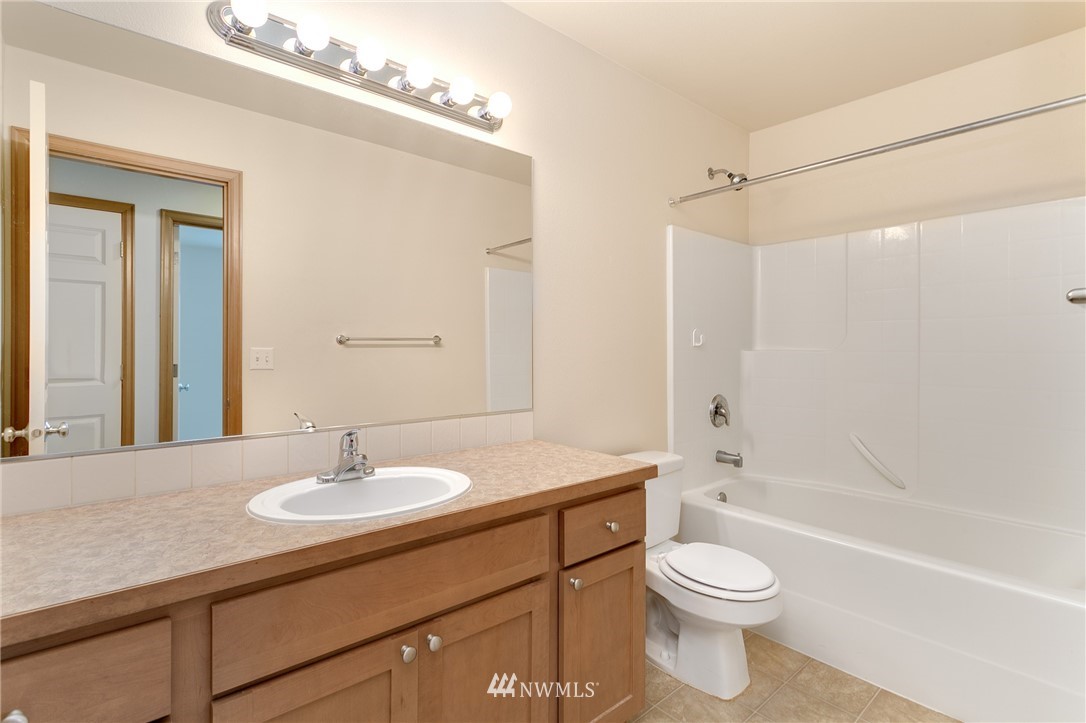 12009 Southeast 186th Street Renton, WA 98058 - Photo 22 of 25 Gallery Image 22