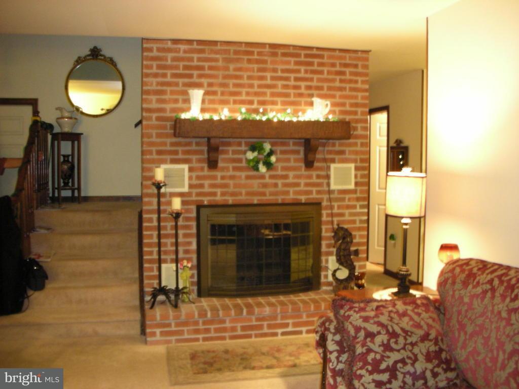 25 Buttonwood Drive Lititz, PA 17543 - Photo 4 of 11