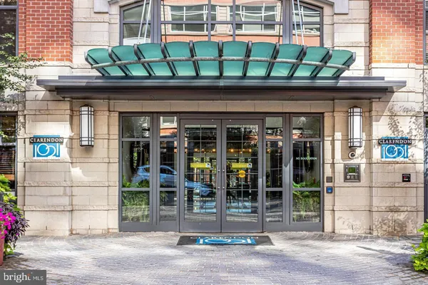 $2,850 | 1021 North Garfield Street, Unit 740, Arlington, VA 22201