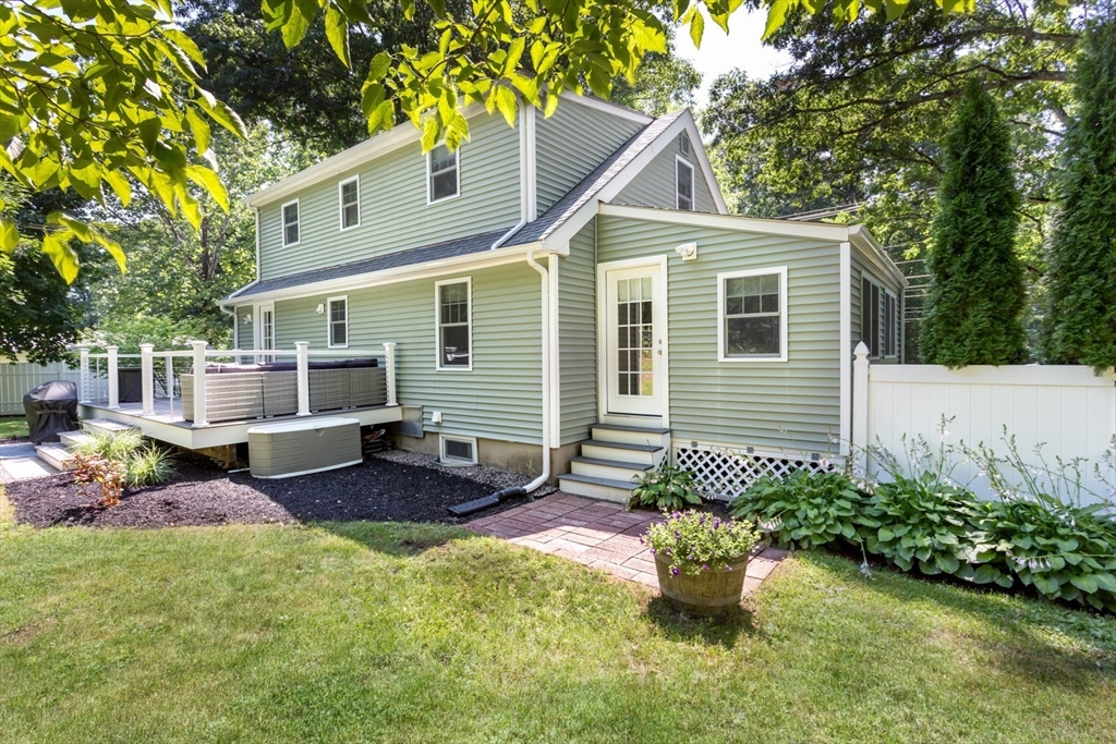 314 Pleasant Street Franklin, MA 02038 - Photo 38 of 40
