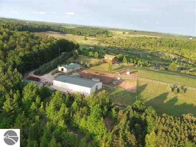 4520 South Schomberg Road Cedar, MI 49621 - Photo 31 of 50 1731126-30.JPG