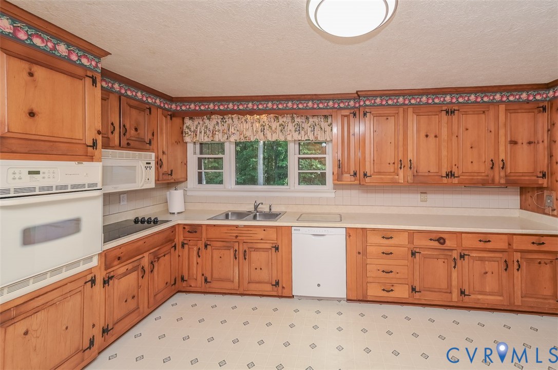 1251 Mill Road Henrico, VA 23231 - Photo 4 of 24