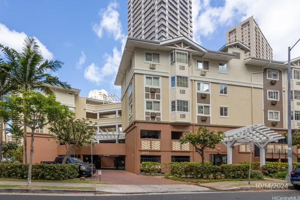 $2,950 | 1820 Kaioʻo Drive, Unit A203, Honolulu, HI 96815