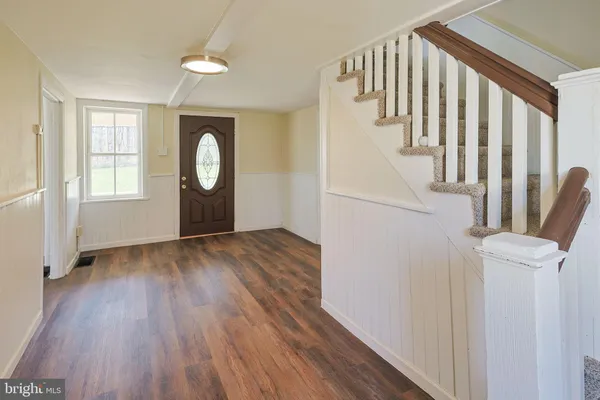 a view of a living room washer and dryer