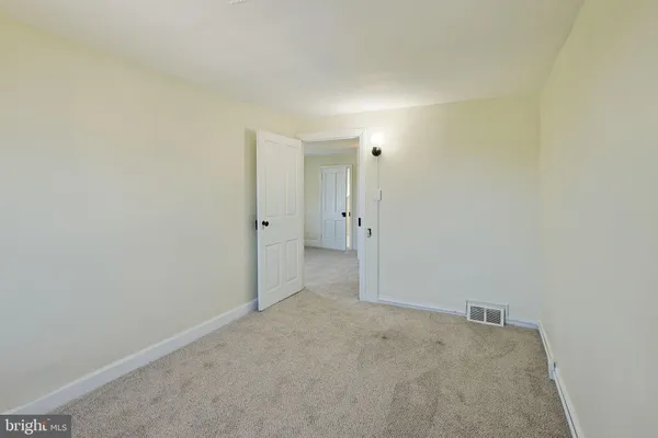 $305,000 | 5456 Vera Cruz Road, Emmaus, PA 18049