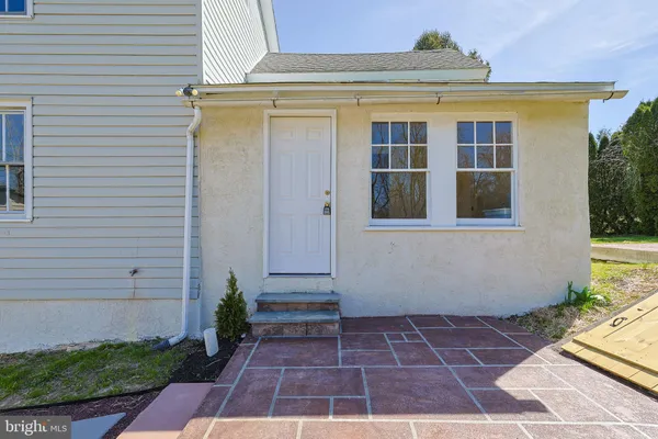 $305,000 | 5456 Vera Cruz Road, Emmaus, PA 18049