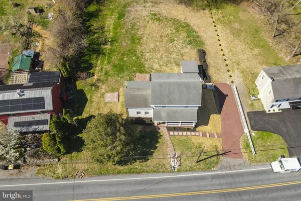 $305,000 | 5456 Vera Cruz Road, Emmaus, PA 18049