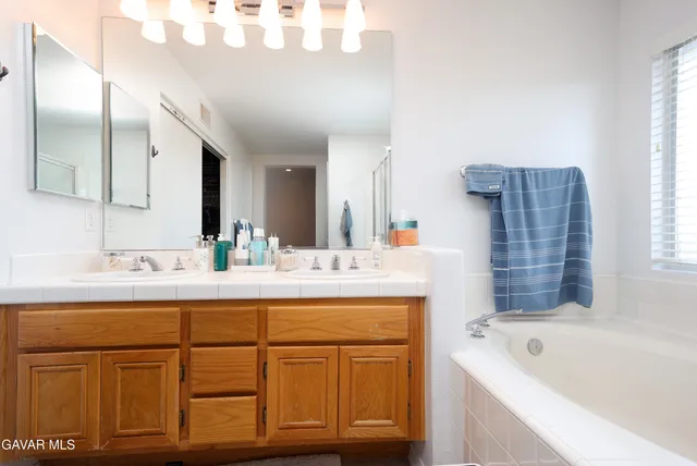 $604,999 | 42328 71st Street West, Lancaster, CA 93536