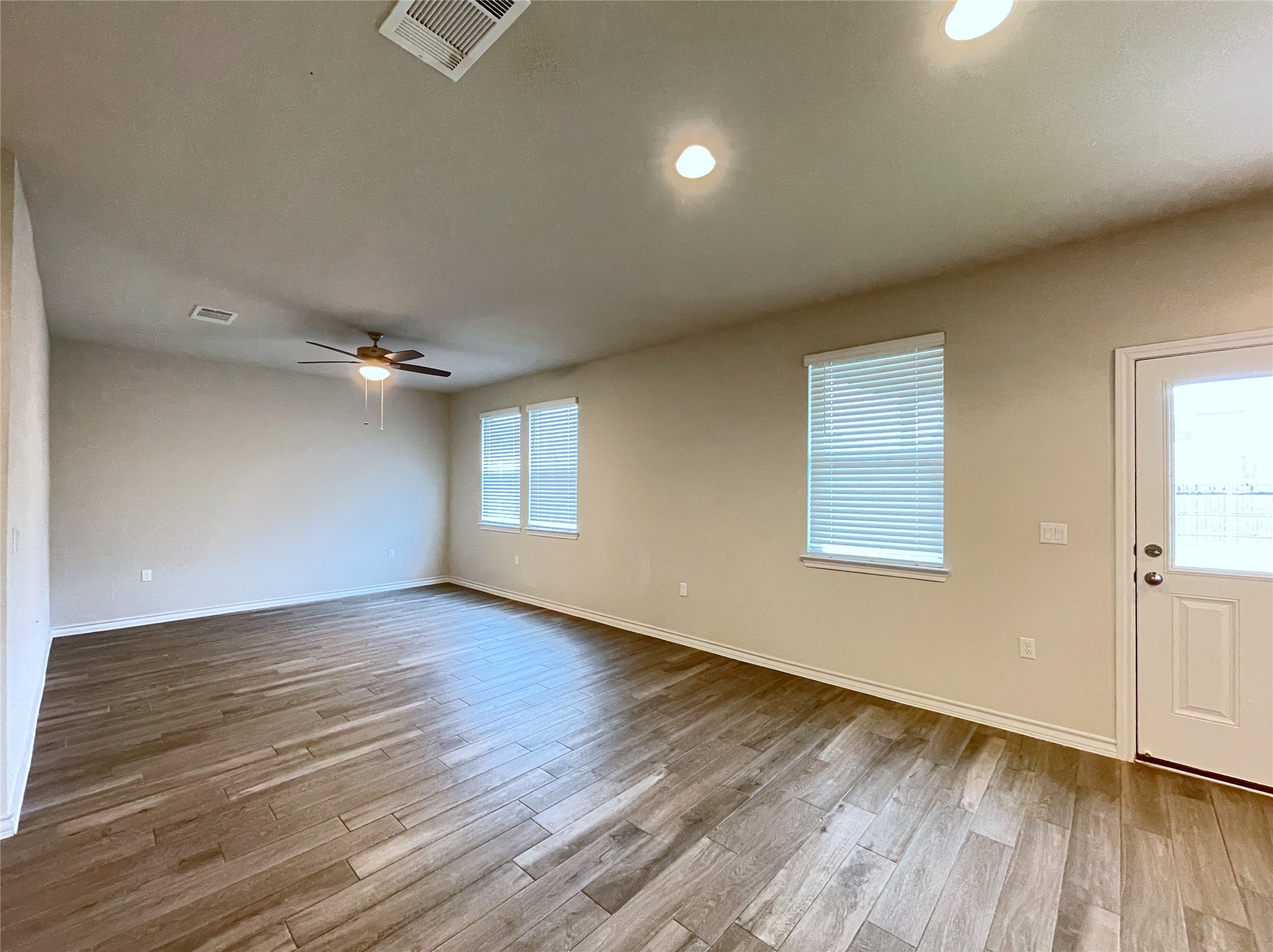 1602 Jacey Way Austin, TX 78725 - Photo 4 of 33