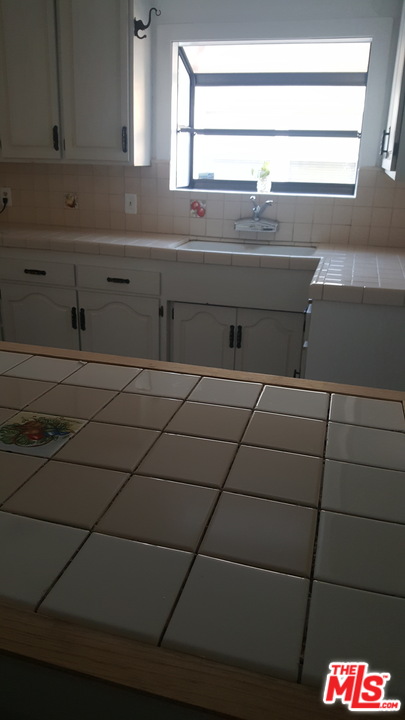 1501 West Piru Street Compton, CA 90222 - Photo 33 of 35