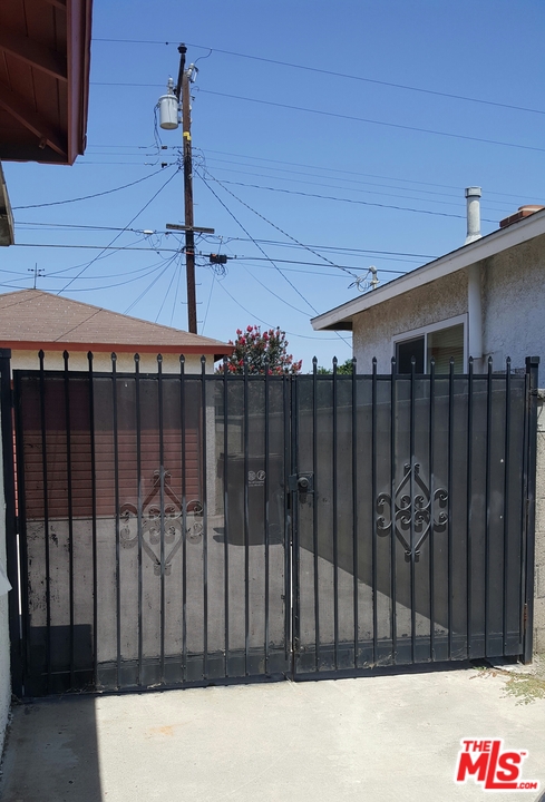 1501 West Piru Street Compton, CA 90222 - Photo 5 of 35