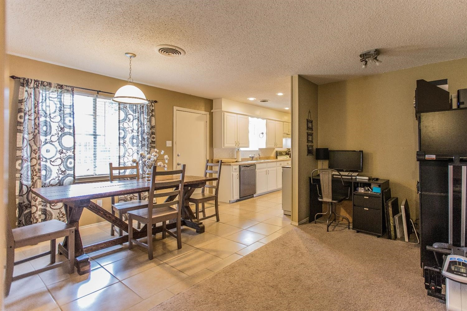 5613 16th Place Lubbock, TX 79416 - Photo 5 of 10 Photo 5