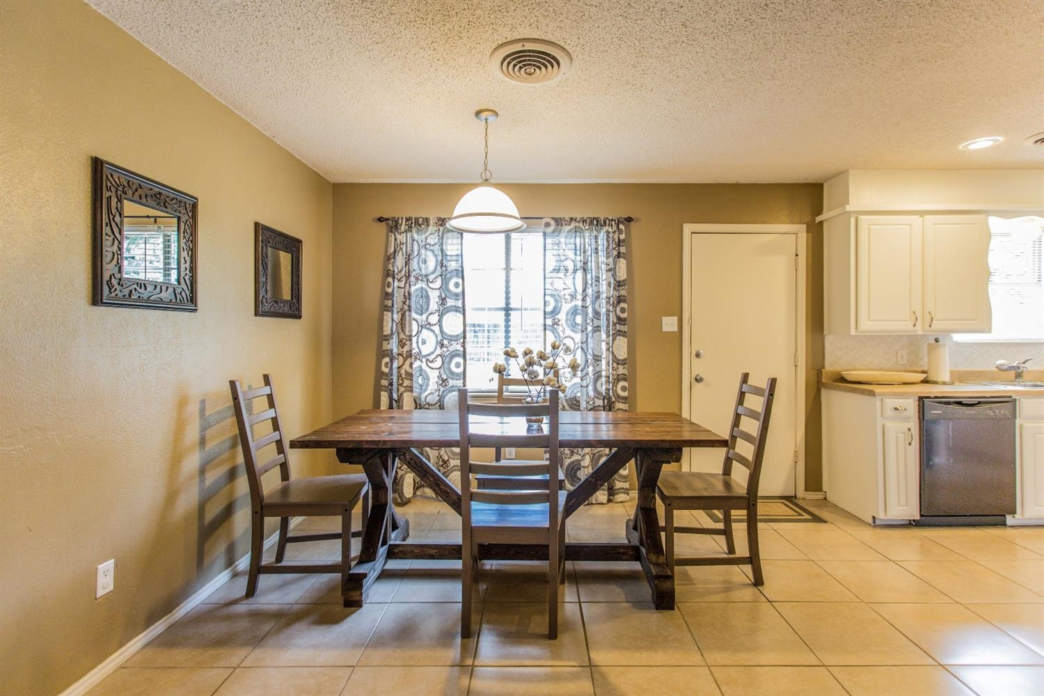 5613 16th Place Lubbock, TX 79416 - Photo 6 of 10 Photo 6