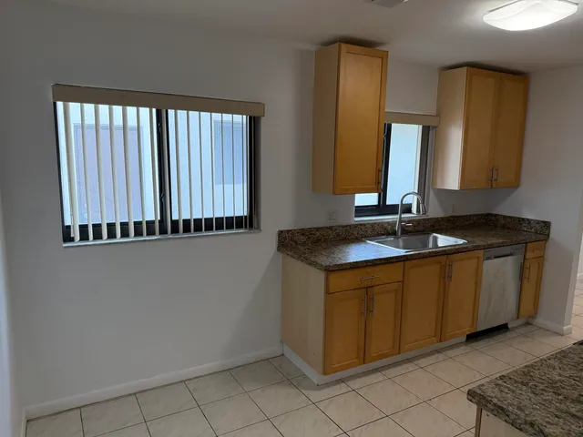 $335,000 | 1687 Southwest 20th Terrace, Deerfield Beach, FL 33442