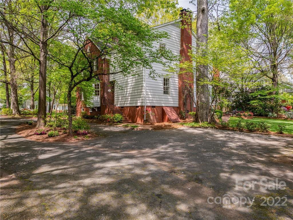 2125 Sharon Road Charlotte, NC 28207 - Photo 36 of 40 Gallery Image 36