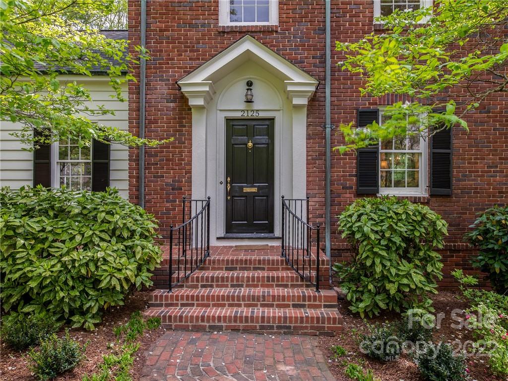 2125 Sharon Road Charlotte, NC 28207 - Photo 4 of 40 Gallery Image 4
