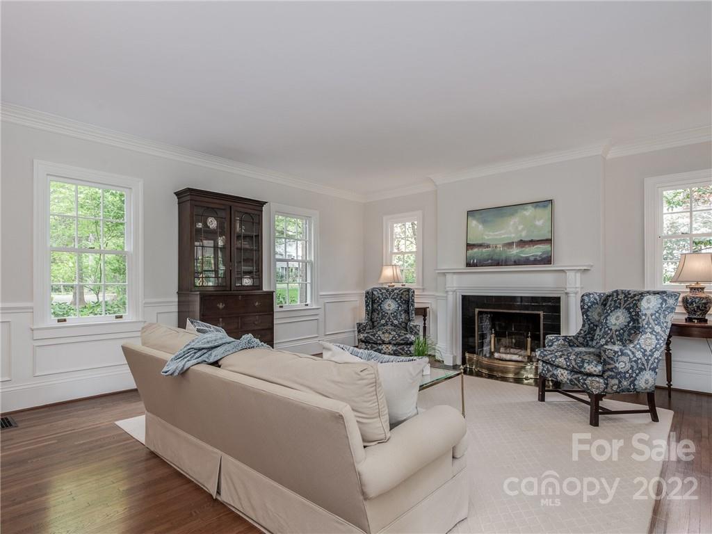 2125 Sharon Road Charlotte, NC 28207 - Photo 8 of 40 Gallery Image 8
