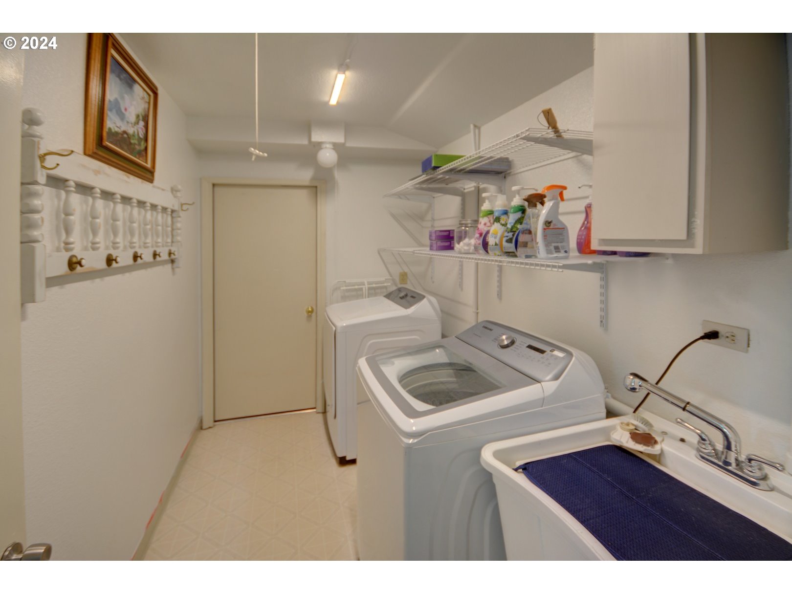 717 12th Avenue Seaside, OR 97138 - Photo 14 of 16