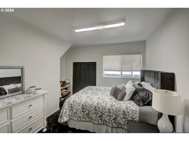 $430,000 | 717 12th Avenue, Seaside, OR 97138