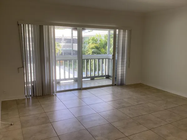 $1,625 | 222 North Federal Highway, Unit 220, Deerfield Beach, FL 33441