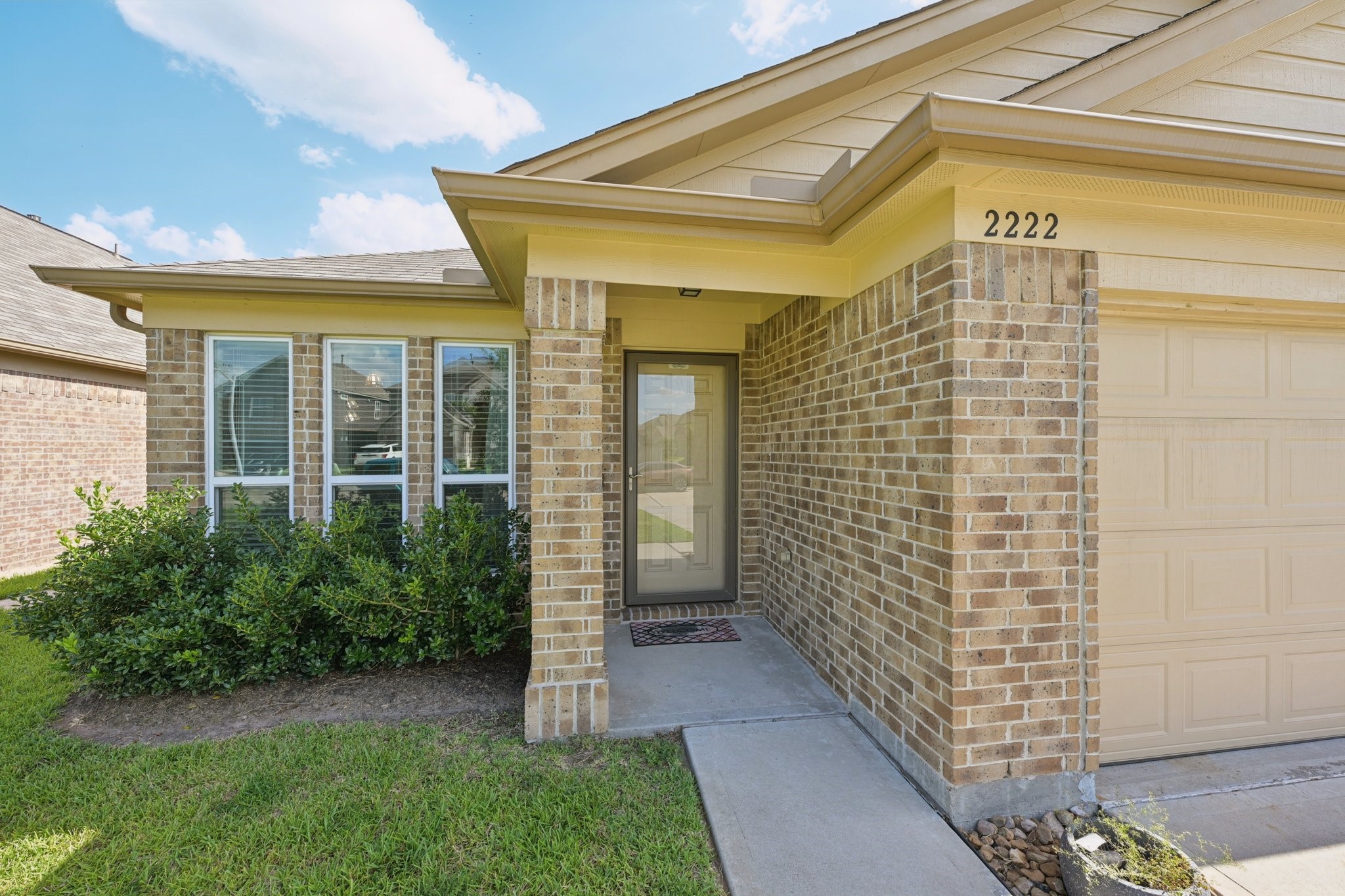 2222 Mountain Quail Way Conroe, TX 77385 - Photo 3 of 35