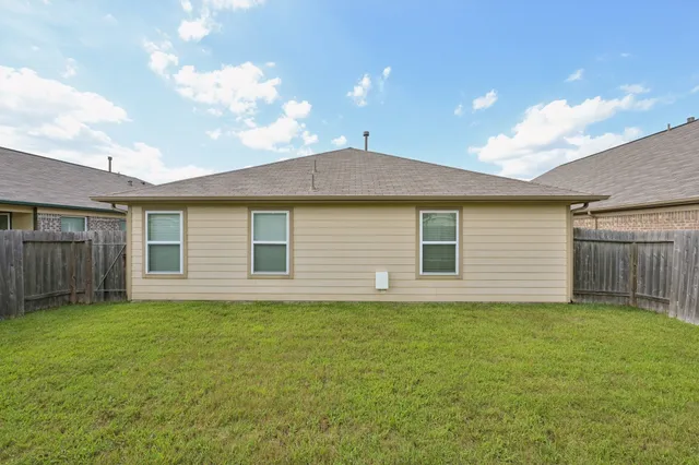 $1,800 | 2222 Mountain Quail Way, Conroe, TX 77385