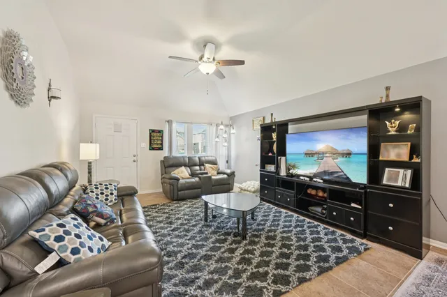 $1,800 | 2222 Mountain Quail Way, Conroe, TX 77385