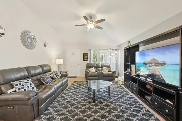 $1,800 | 2222 Mountain Quail Way, Conroe, TX 77385