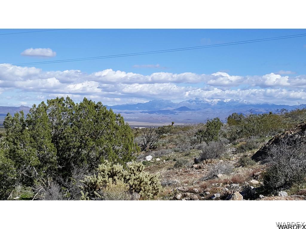 3320 South Tennessee Road Golden Valley, AZ 86413 - Photo 10 of 14 a view of a city