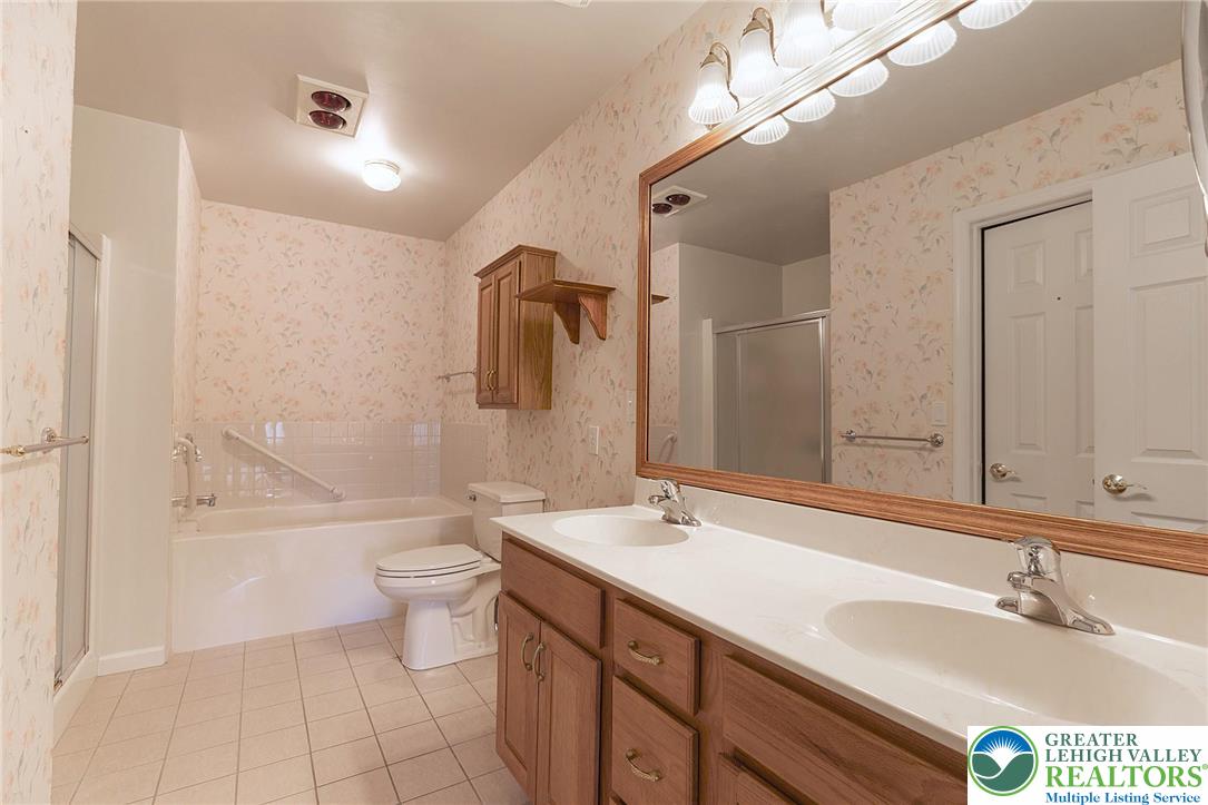 4024 Evergreen Road Allentown, PA 18104 - Photo 12 of 30