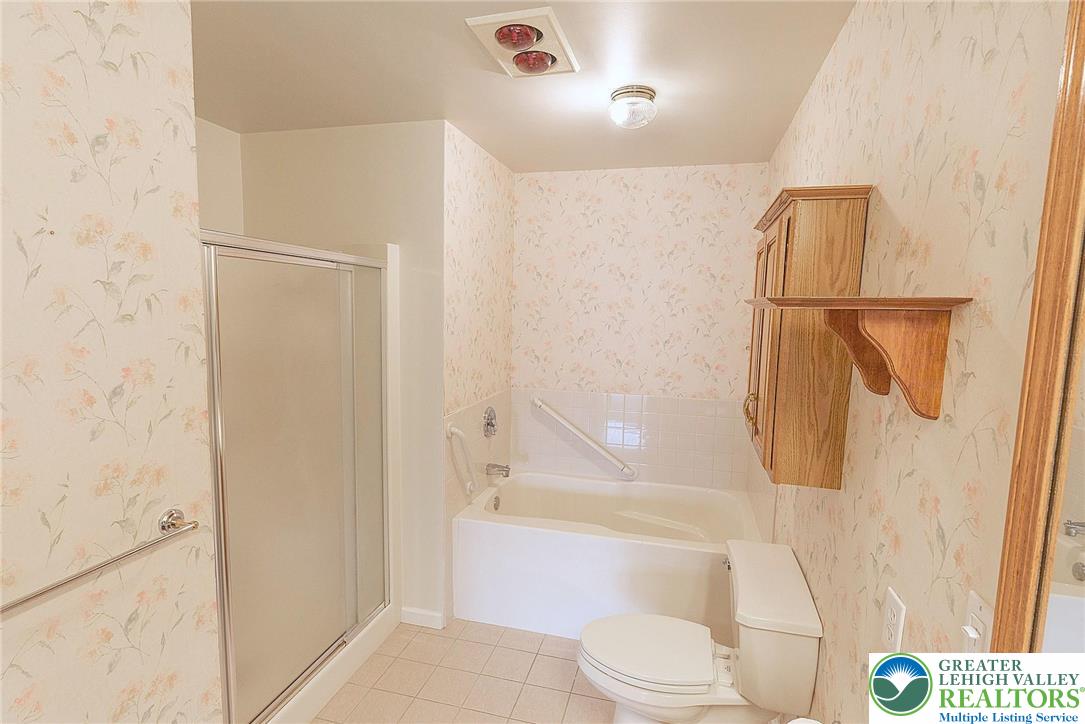 4024 Evergreen Road Allentown, PA 18104 - Photo 13 of 30