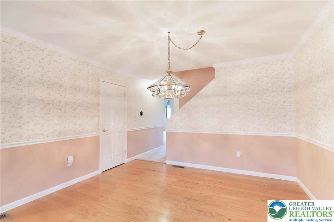 4024 Evergreen Road Allentown, PA 18104 - Photo 5 of 30