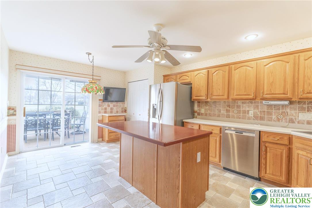 4024 Evergreen Road Allentown, PA 18104 - Photo 7 of 30