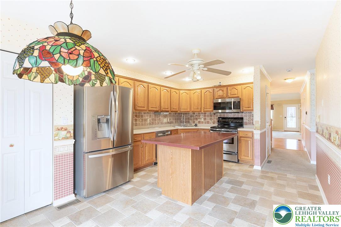 4024 Evergreen Road Allentown, PA 18104 - Photo 8 of 30