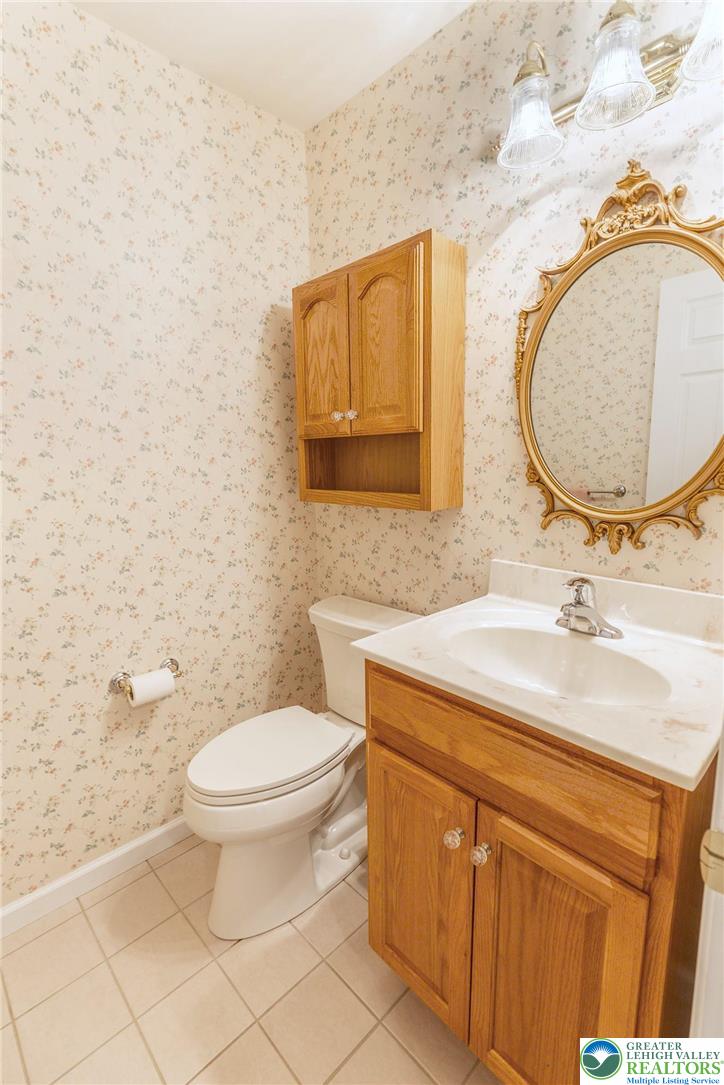 4024 Evergreen Road Allentown, PA 18104 - Photo 9 of 30