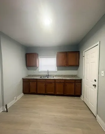 $1,279 | 16583 Archdale Street, Detroit, MI 48235