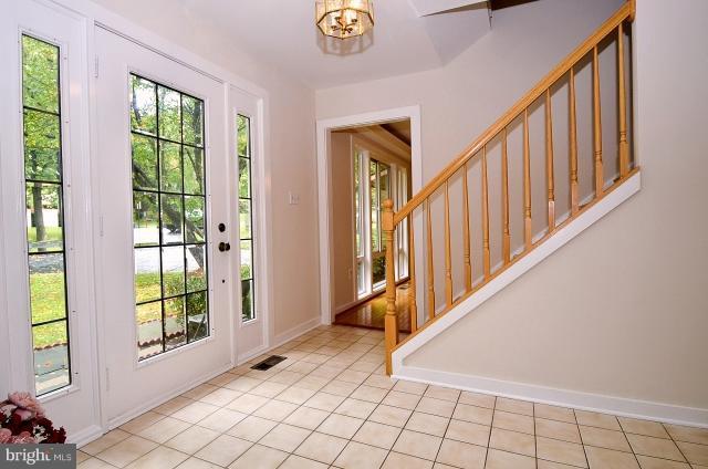 1429 Wolftrap Run Road Vienna, VA 22182 - Photo 11 of 30 Interior (Foyer 2)