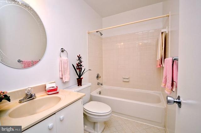 1429 Wolftrap Run Road Vienna, VA 22182 - Photo 30 of 30 2nd and 3rd full baths