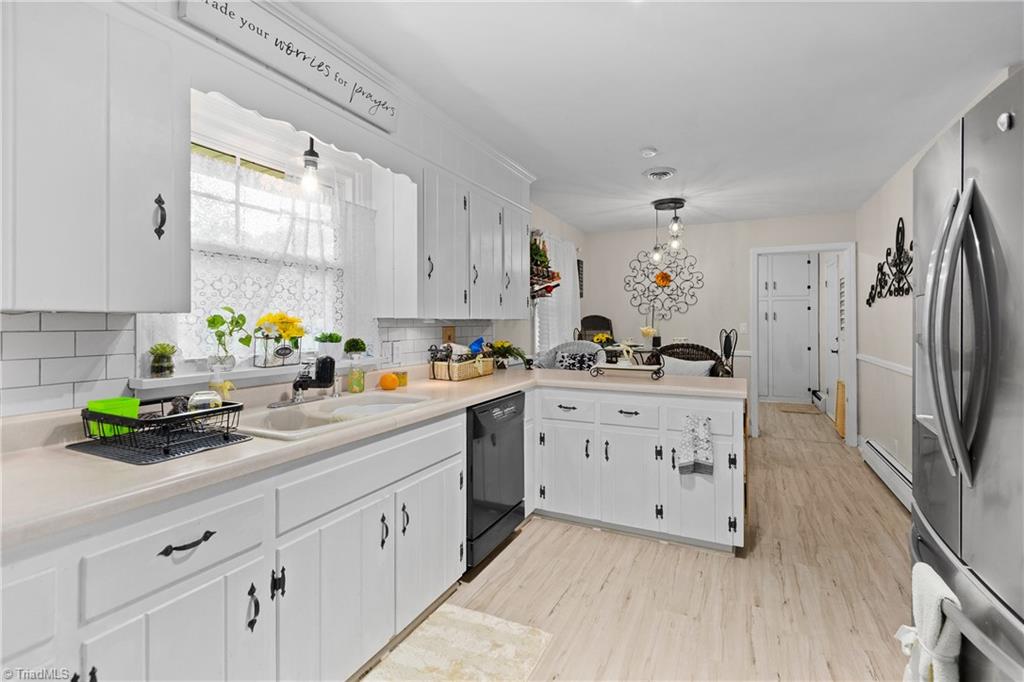 3836 Old Lexington Road Winston-Salem, NC 27107 - Photo 4 of 17