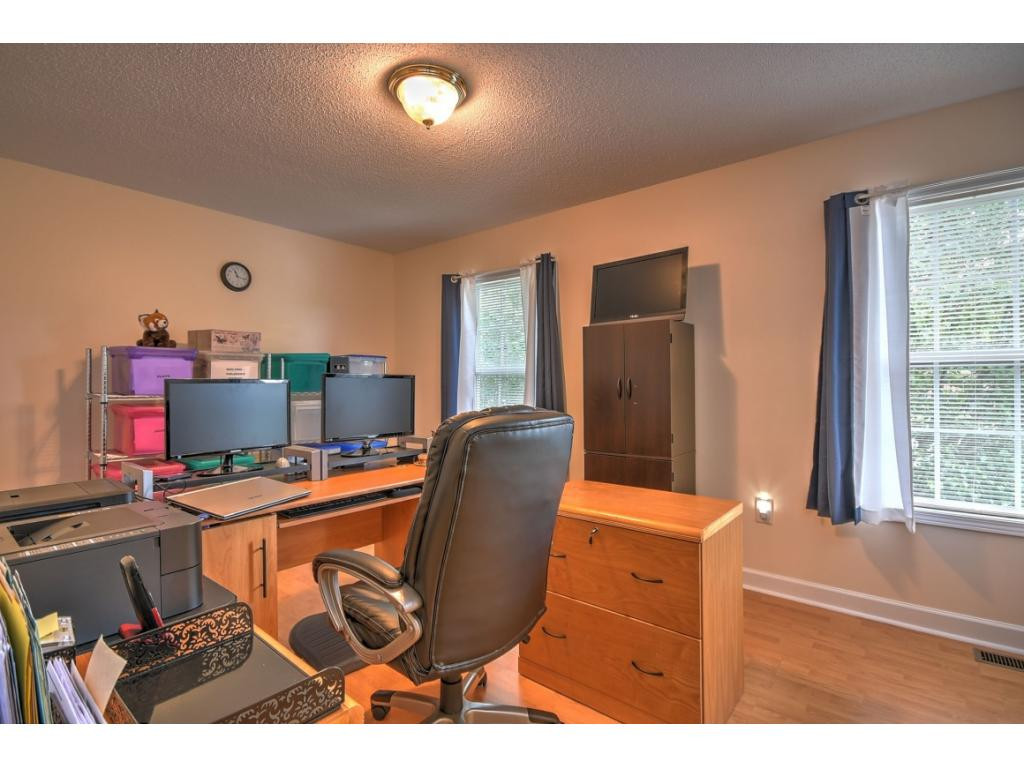 2101 Cherokee Road, Unit 3 Johnson City, TN 37604 - Photo 25 of 27 Bedroom 3