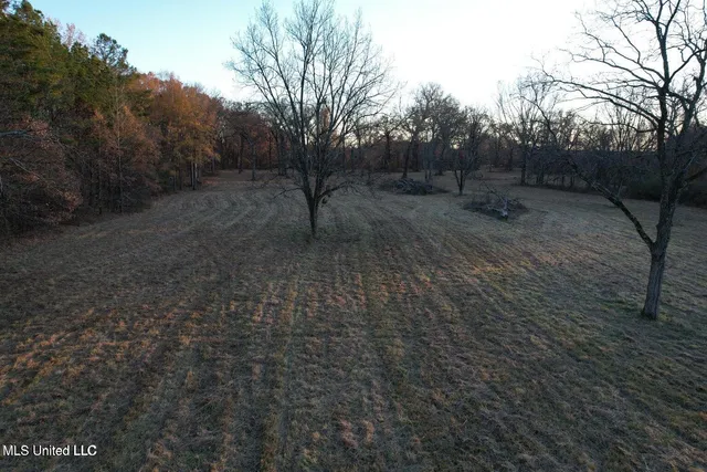 $665,000 | 2001 West Oak Grove Road, Hernando, MS 38632