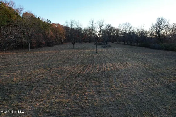 $665,000 | 2001 West Oak Grove Road, Hernando, MS 38632