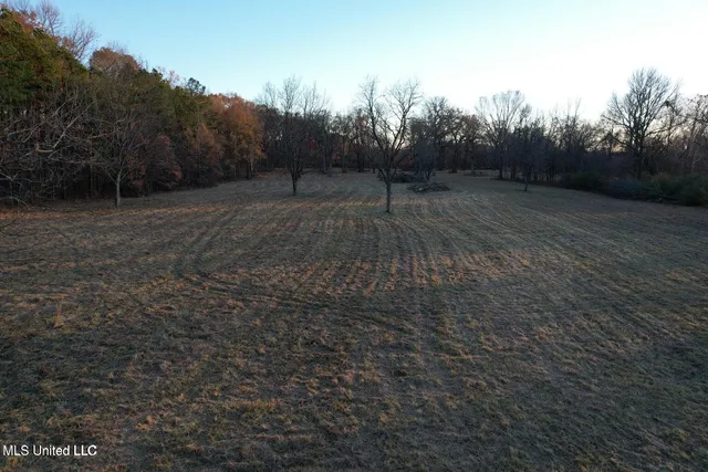 $665,000 | 2001 West Oak Grove Road, Hernando, MS 38632