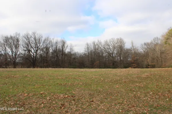 $665,000 | 2001 West Oak Grove Road, Hernando, MS 38632