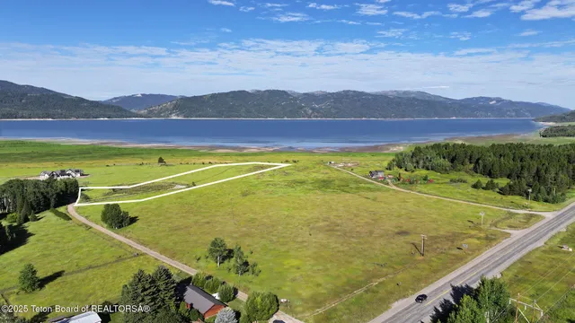 $2,125,000 | Lot 172 Palisades Creek, Alpine, WY 83128