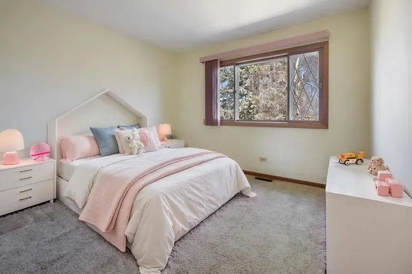 $439,900 | 418 Lancers Drive, Addison, IL 60101