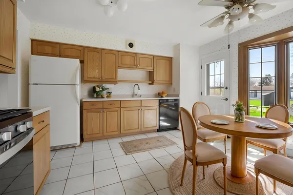 $439,900 | 418 Lancers Drive, Addison, IL 60101