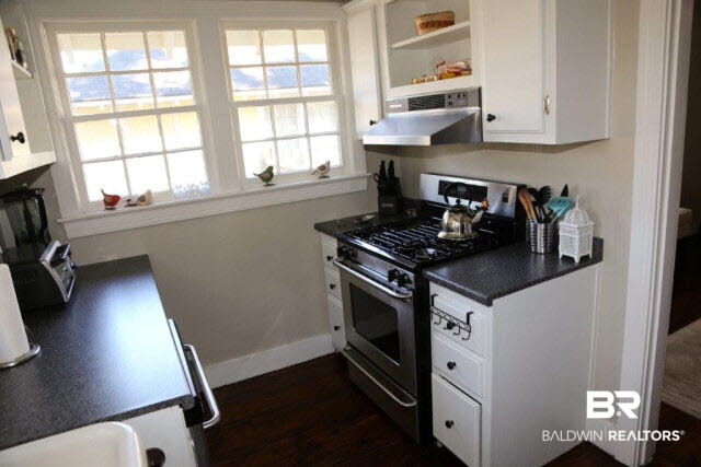 102 South Fulton Street Mobile, AL 36606 - Photo 10 of 21