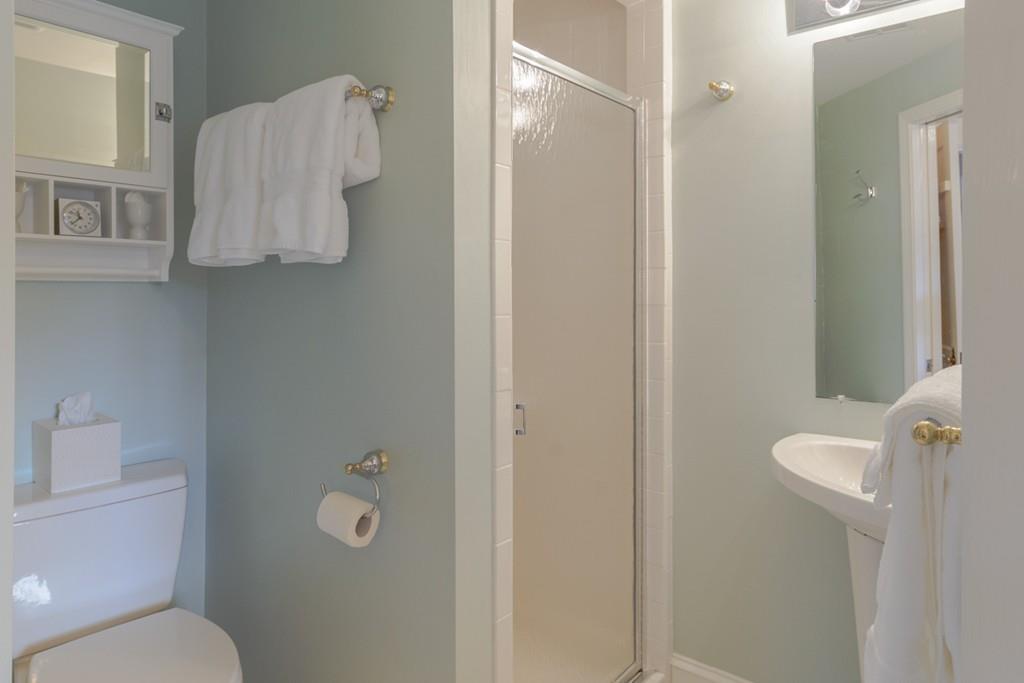 31 Avon Road Wellesley, MA 02482 - Photo 21 of 25